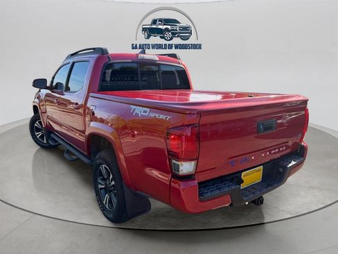 Used 2016 Toyota Tacoma TRD Sport w/ Towing Package image 4