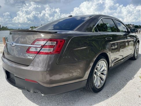 Used 2016 Ford Taurus Limited FWD image 4