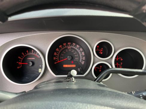 Used 2011 Toyota Tundra 2WD Double Cab image 18