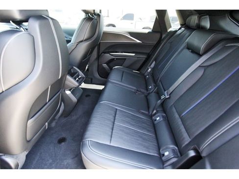 New 2026 Cadillac Lyriq Sport image 7