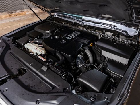 Used 2024 Lexus LX 600 4WD w/ Luxury Package image 41