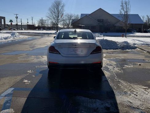 Used 2019 Genesis G70 2.0T Advanced image 7