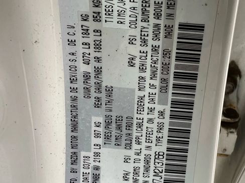 Used 2018 MAZDA MAZDA3 Grand Touring w/ Premium Equipment Package image 32