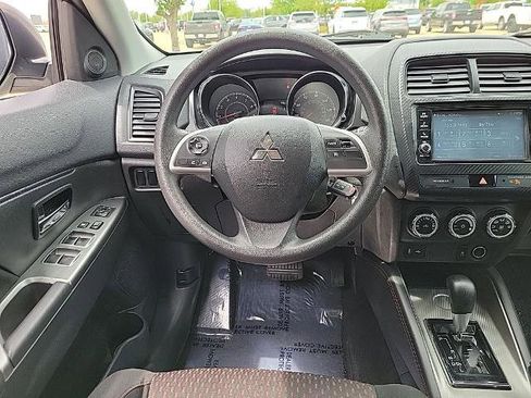 Used 2018 Mitsubishi Outlander Sport ES FWD image 11