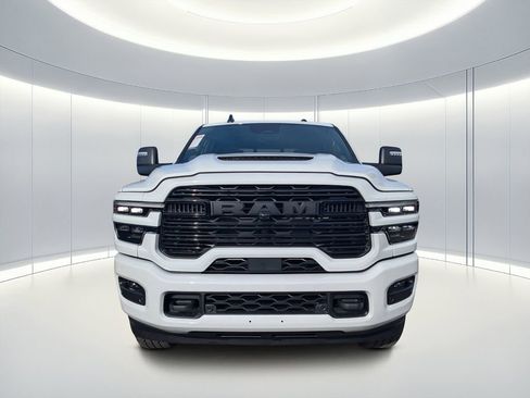 New 2026 RAM 2500 Laramie AWD/4WD image 9