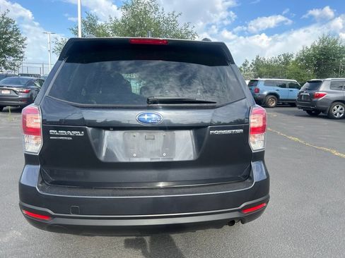 Used 2018 Subaru Forester 2.5i Premium w/ All-Weather Package AWD/4WD image 6