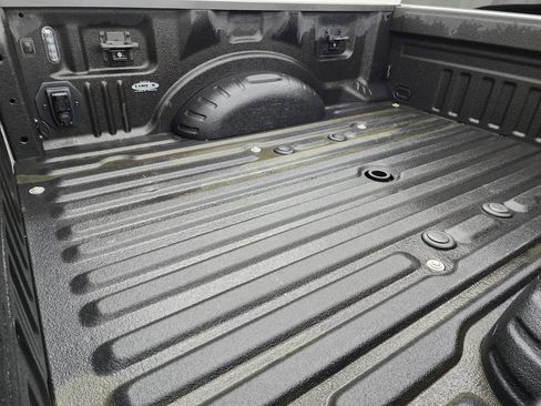 Used 2023 Ford F250 XLT w/ Tremor Off-Road Package image 5