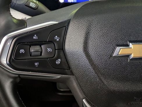 Used 2025 Chevrolet Trax LT w/ LT Convenience Package FWD image 20
