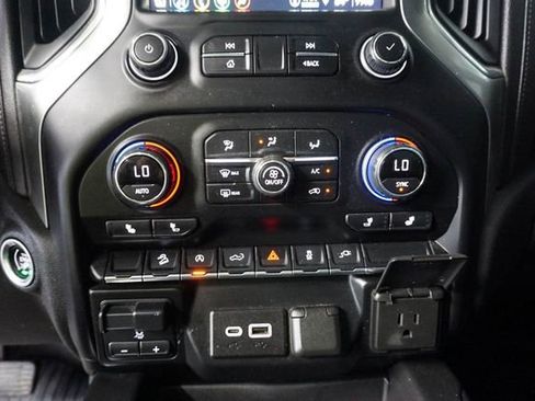 Used 2021 Chevrolet Silverado 1500 RST AWD/4WD image 16
