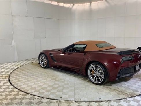 Used 2016 Chevrolet Corvette Z06 w/ 3LZ Preferred Equipment Group image 6