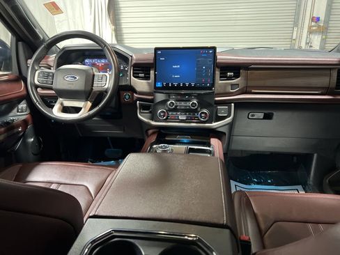 Used 2024 Ford Expedition Max Limited image 15
