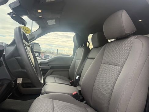 Used 2022 Ford F350 XLT w/ Black Appearance Package image 9