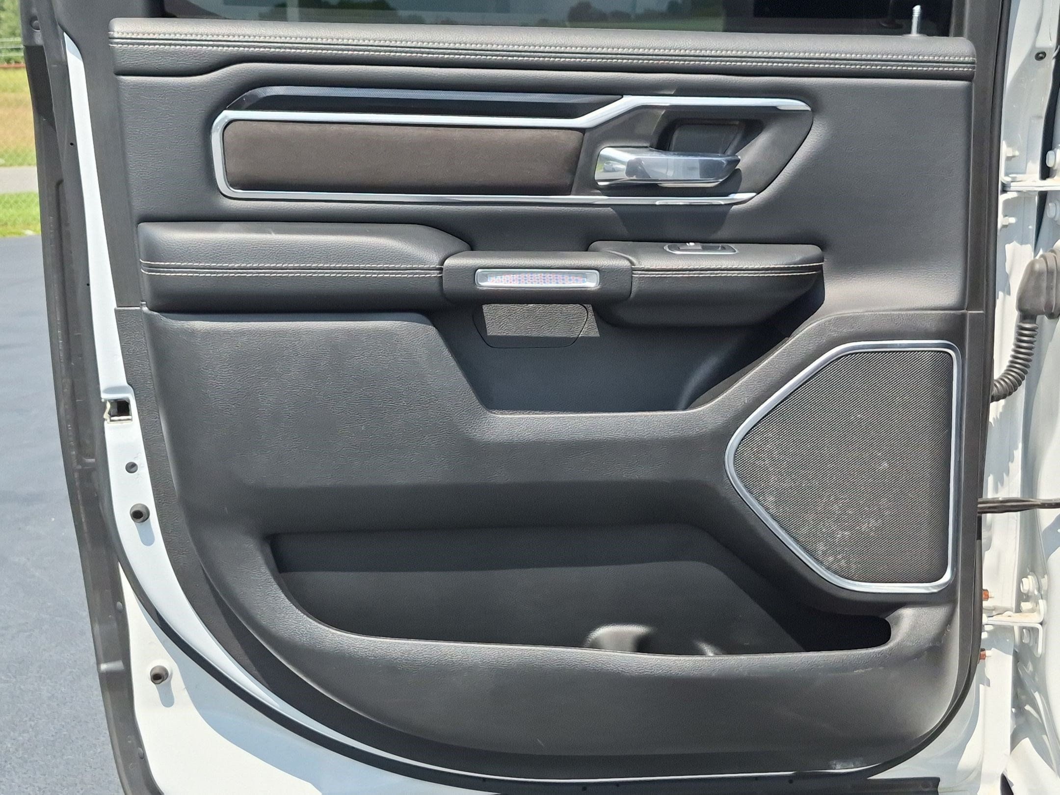Used 2022 RAM 1500 Laramie AWD/4WD image 25