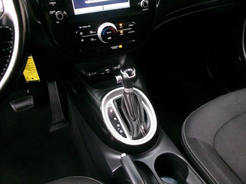 Used 2018 Kia Soul + FWD image 30