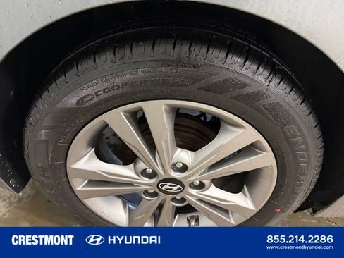 Used 2017 Hyundai Elantra SE w/ SE A/T Tech Package 03 image 17