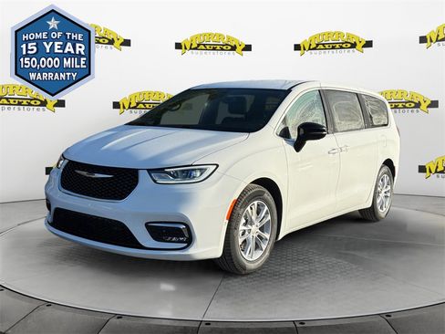 New 2026 Chrysler Pacifica Select image 1