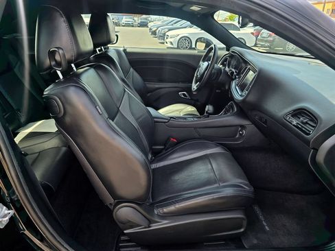 Used 2016 Dodge Challenger SXT Plus RWD image 18