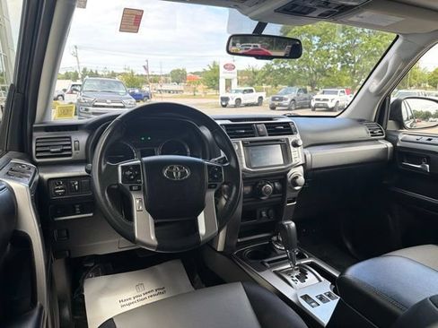 Used 2018 Toyota 4Runner SR5 Premium AWD/4WD image 7