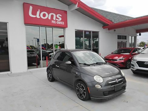 Used 2015 FIAT 500 Pop FWD image 2