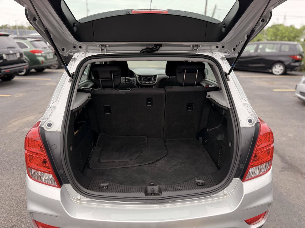 Used 2019 Chevrolet Trax LS FWD image 37