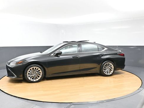 Used 2019 Lexus ES 350 Ultra Luxury w/ Accessory Package 2 FWD image 7