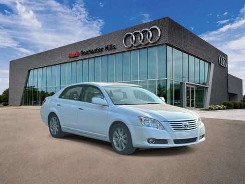 Used 2010 Toyota Avalon Limited FWD image 7