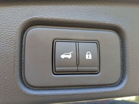 New 2026 Nissan Pathfinder SL w/ SL Premium Package image 14