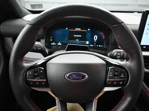 Used 2025 Ford Explorer ST-Line w/ ST-Line Street Pack AWD/4WD image 12