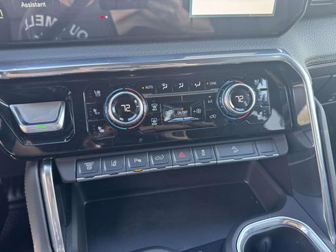 Used 2025 GMC Sierra 2500 Denali w/ Denali Reserve Package image 27