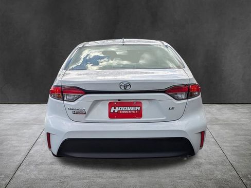 Used 2024 Toyota Corolla LE FWD image 5