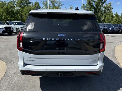 Used 2025 Ford Expedition Max Active AWD/4WD image 9