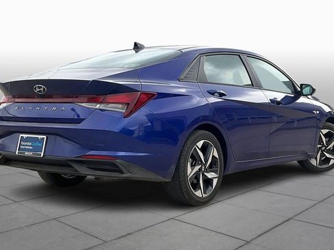 Used 2023 Hyundai Elantra SEL w/ Convenience Package image 10