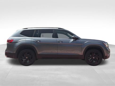 Used 2023 Volkswagen Atlas SE w/ Black Wheel Package AWD/4WD image 10