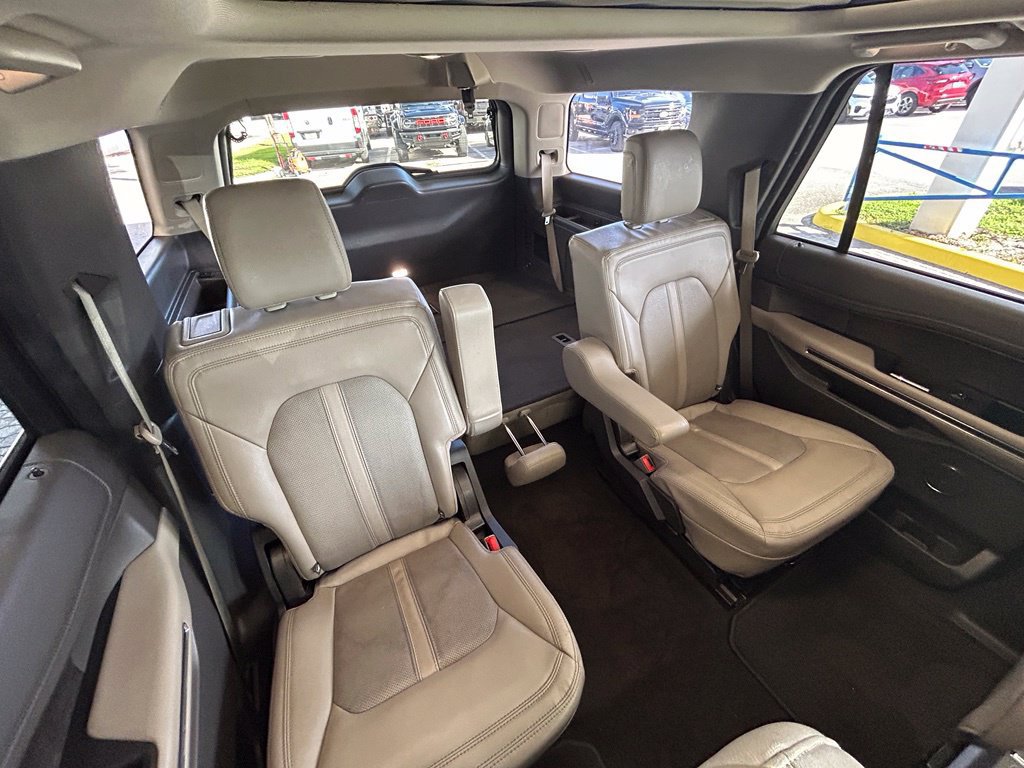 Used 2021 Ford Expedition Limited RWD image 30