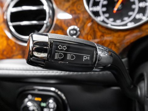 Used 2016 Bentley Mulsanne Speed image 12
