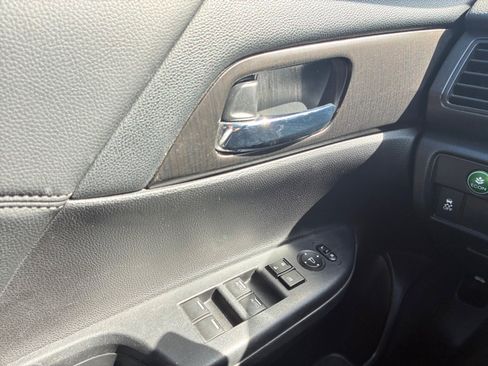 Used 2015 Honda Accord EX image 15