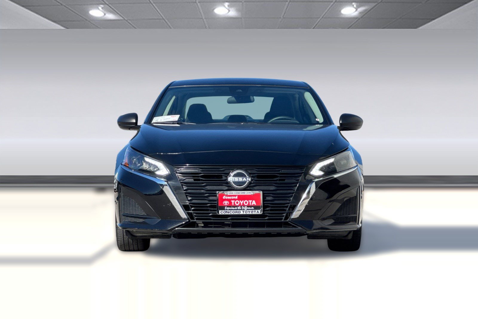 Used 2025 Nissan Altima 2.5 SV FWD image 6