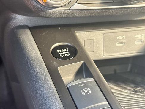 New 2025 Nissan Kicks SV w/ SV Premium Package FWD image 33