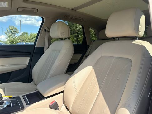 Used 2018 Audi Q5 2.0T Premium Plus w/ Premium Plus Package AWD/4WD image 16