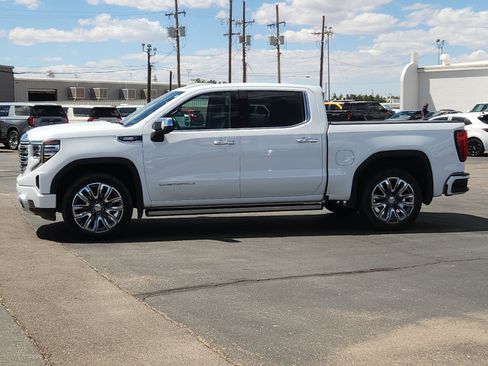 Used 2023 GMC Sierra 1500 Denali w/ Denali Reserve Package AWD/4WD image 2
