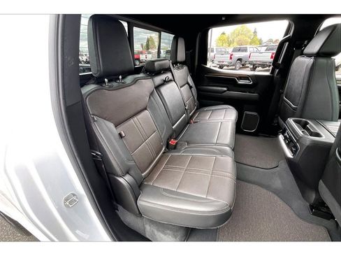 Used 2024 Chevrolet Silverado 1500 High Country w/ High Country Premium Package AWD/4WD image 29