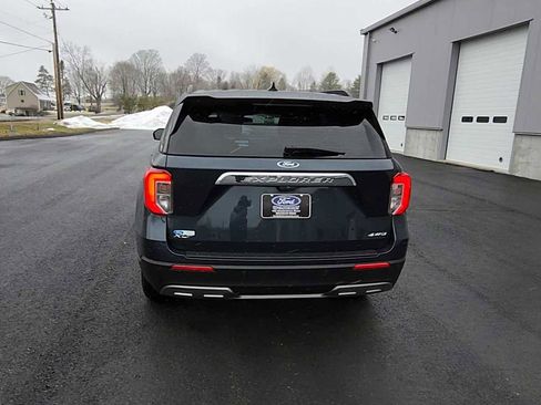 Used 2023 Ford Explorer XLT w/ Equipment Group 202A image 7