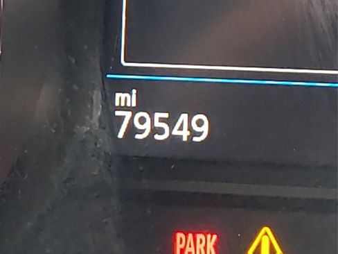 Used 2018 Volkswagen Tiguan SEL image 23