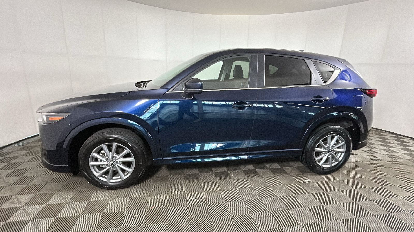Used 2025 MAZDA CX-5 AWD 2.5 S w/ Select Package image 6