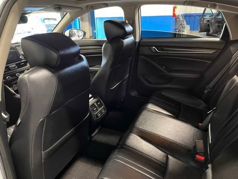 Used 2021 Honda Accord Touring image 15