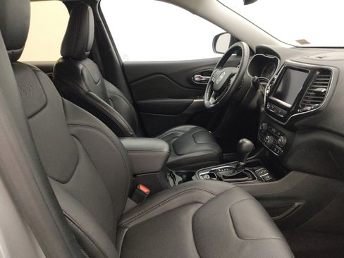 Used 2020 Jeep Cherokee Limited w/ Technology Group image 21