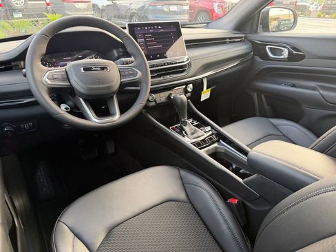 New 2026 Jeep Compass Latitude AWD/4WD image 11