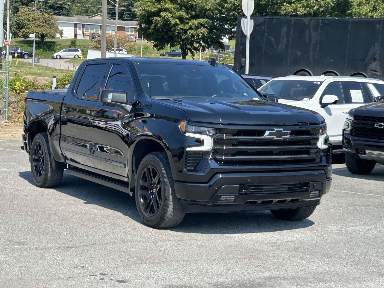 Used 2026 Chevrolet Silverado 1500 High Country w/ Midnight Edition AWD/4WD image 1