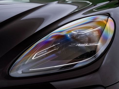 New 2026 Porsche Macan AWD/4WD image 7