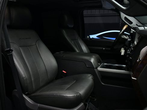 Used 2016 Ford F250 Platinum w/ FX4 Off-Road Package image 59